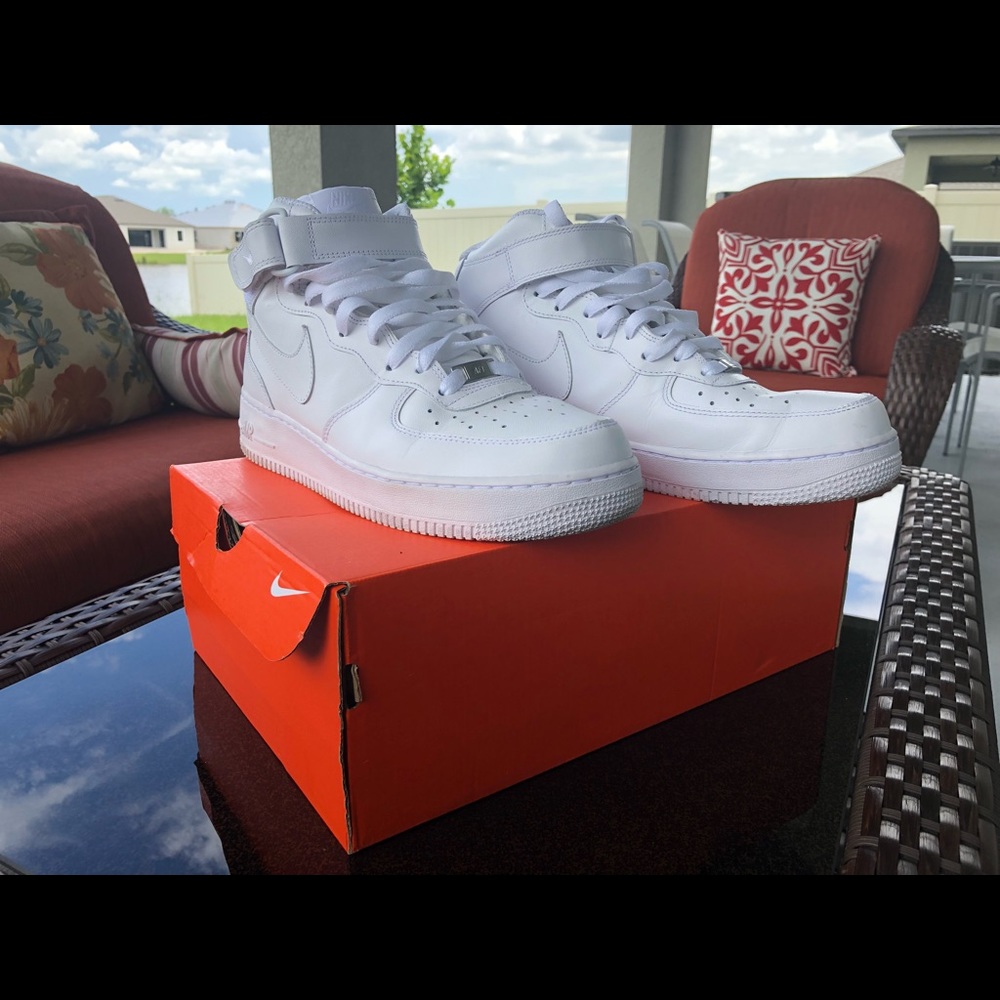 Nike 2007 Airforce 1’s (Hightop) With Box